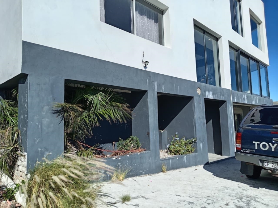 6 Bedroom Property for Sale in Gordons Bay Western Cape